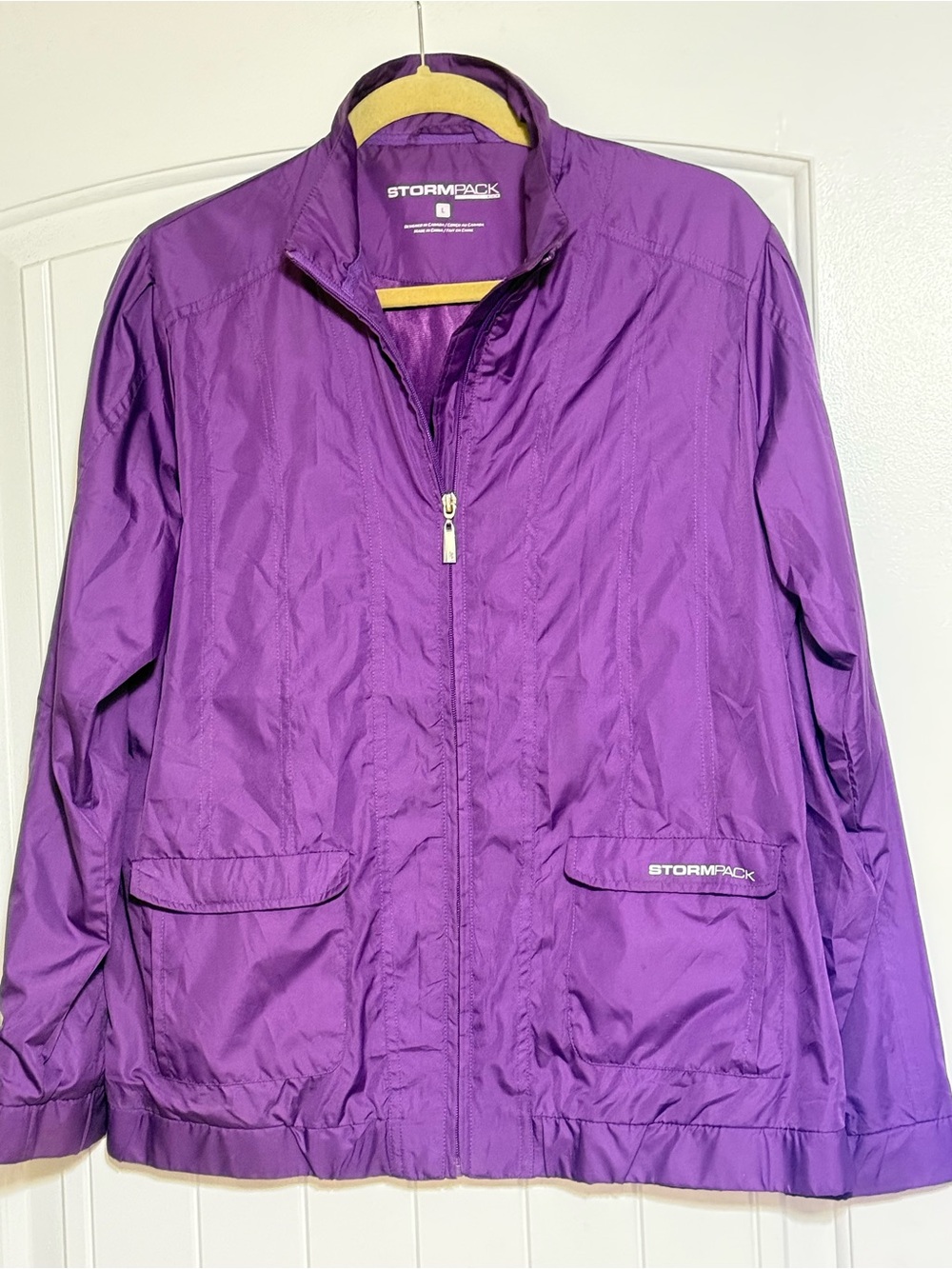 Storm Pack Lightweight Women's Jacket in Purple